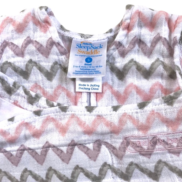 Halo Sleep Sack Swaddle - Pink Chevron - Small 3-6 M - Picture 3 of 3